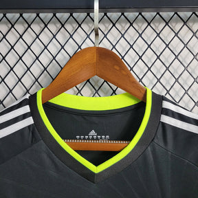 Camisa Real Madrid Away 2010/11 Retrô - Preta e Verde | Torcedor