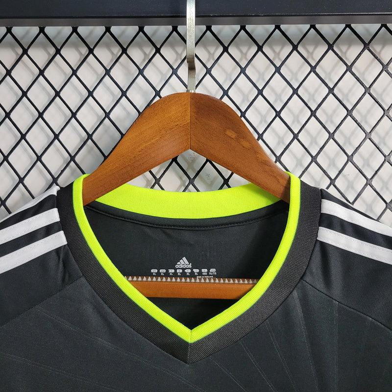 Camisa Real Madrid Away 2010/11 Retrô - Preta e Verde | Torcedor