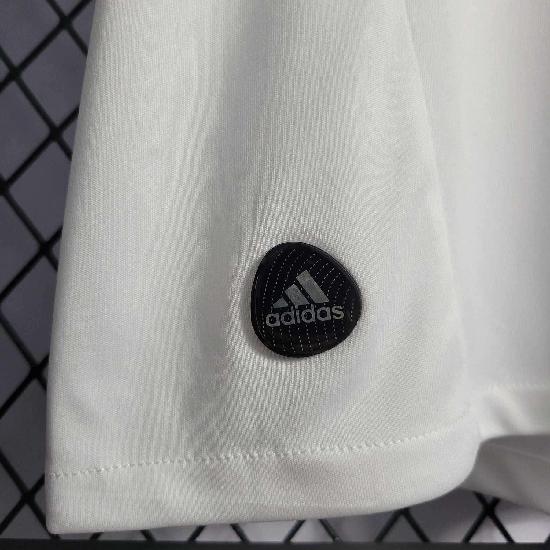 Camisa Real Madrid Home 11/12 Retrô - Branca e Dourada | Torcedor - FutNews