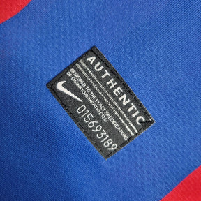 Camisa Barcelona Home 10/11 Retrô - Azul e Vermelha | Torcedor - FutNews