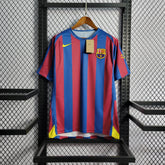 Camisa Barcelona 05/06 Retrô - Azul e Vermelha | Torcedor - FutNews