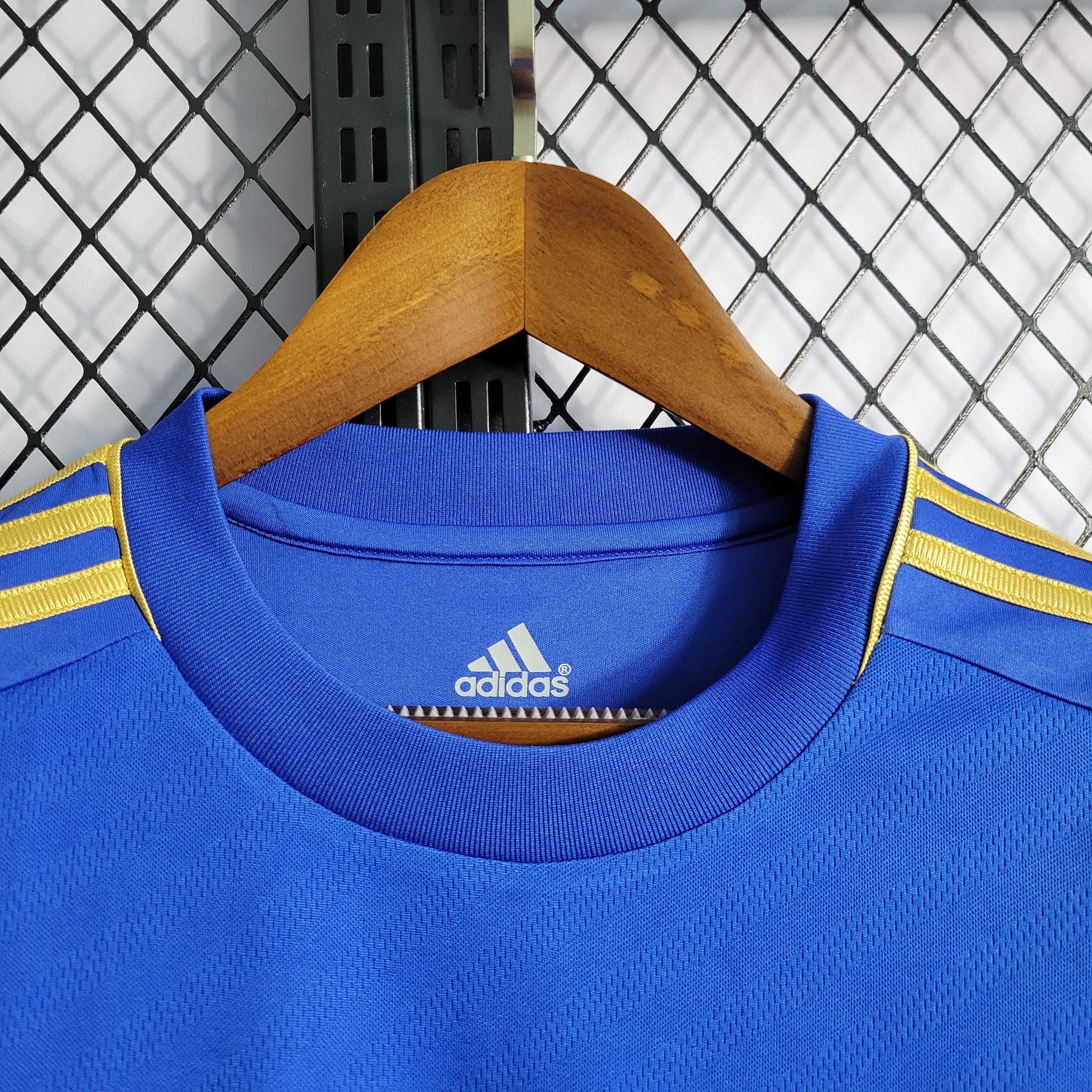Camisa Chelsea Home 12/13 Retrô - Azul e Dourada | Torcedor - FutNews