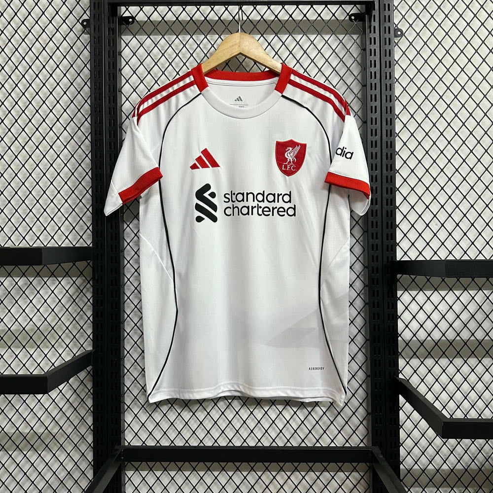 Camisa Liverpool Home 25/26 - Branca e Vermelha | Torcedor