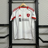 Camisa Liverpool Home 25/26 - Branca e Vermelha | Torcedor