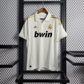 Camisa Real Madrid Home 11/12 Retrô - Branca e Dourada | Torcedor - FutNews