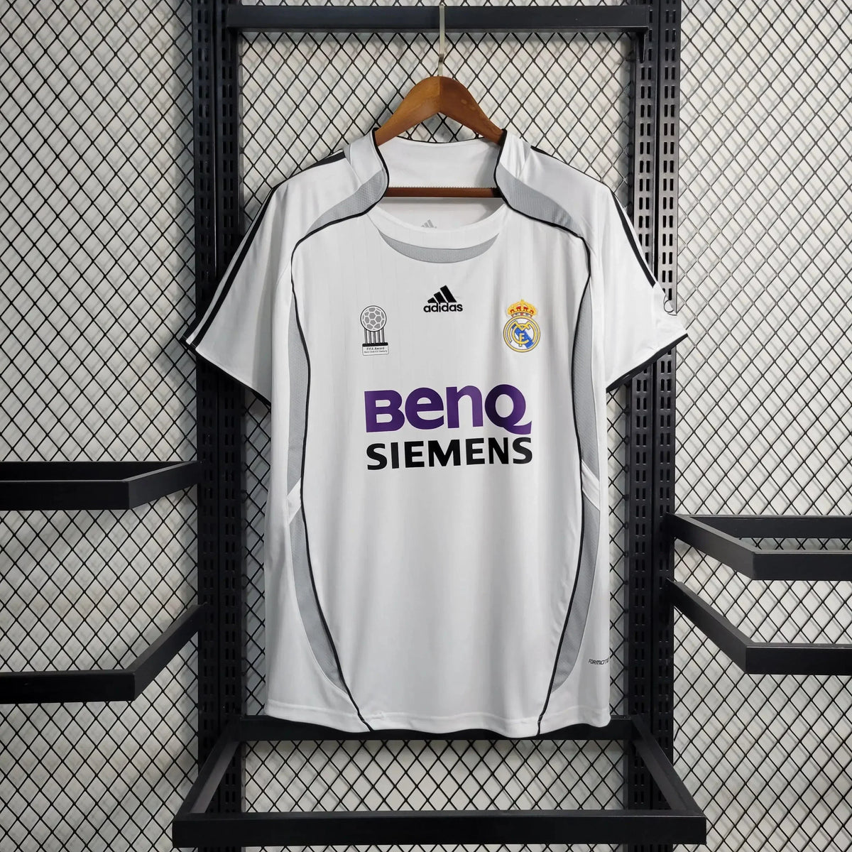 Camisa Real Madrid Home 06/07 Retrô - Branca | Torcedor - FutNews