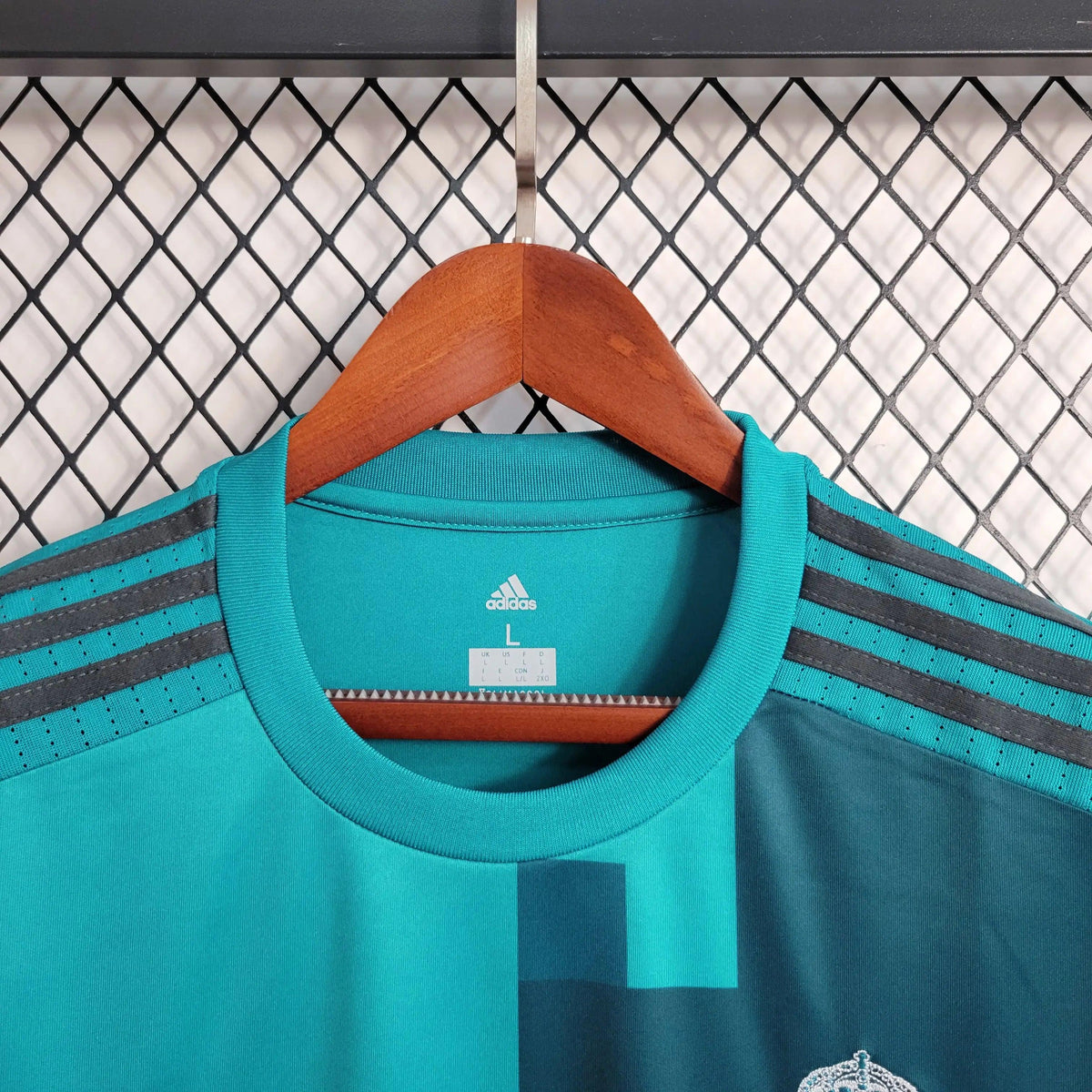 Camisa Real Madrid Third 17/18 Retrô - Azul | Torcedor - FutNews