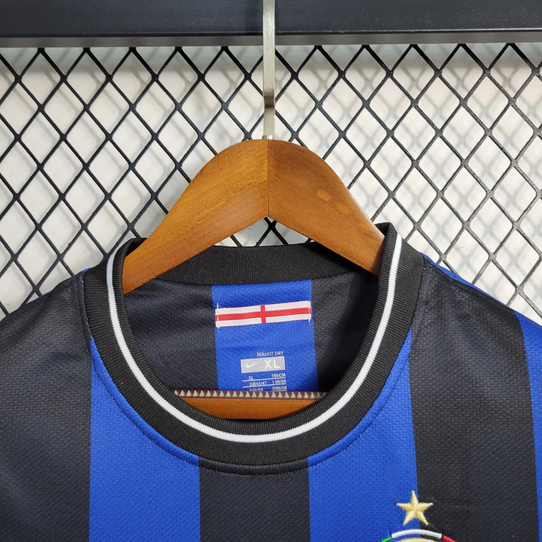 Camisa Inter de Milão Home 09/10 Retrô - Azul e Preta | Torcedor - FutNews