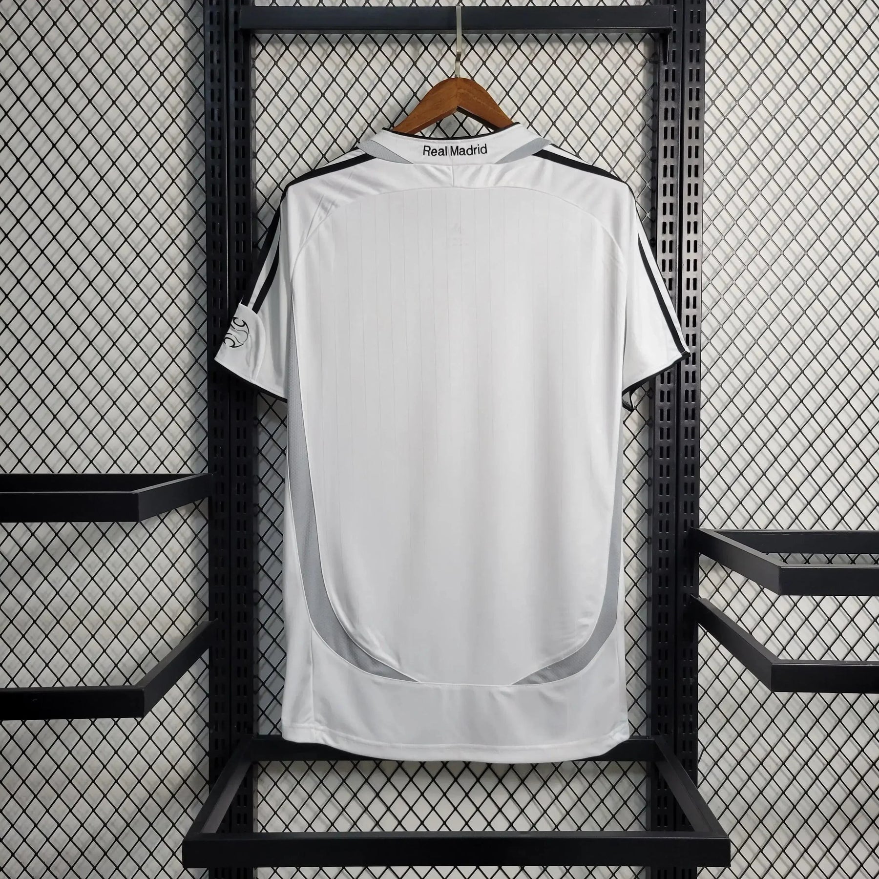 Camisa Real Madrid Home 06/07 Retrô - Branca | Torcedor - FutNews