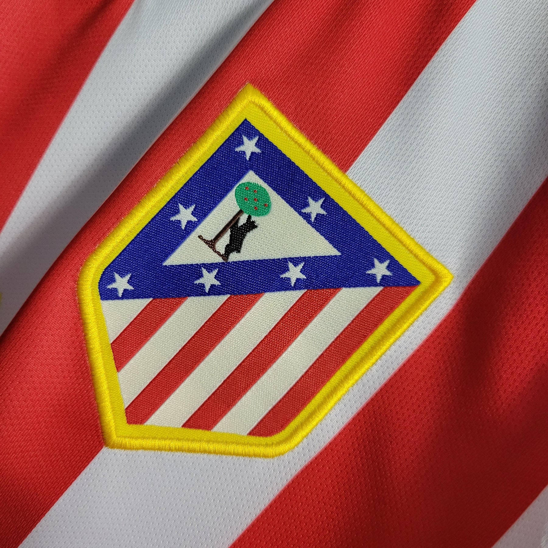 Camisa Atlético de Madrid Spider 04/05 Retrô - Branca e Vermelha | Torcedor - FutNews