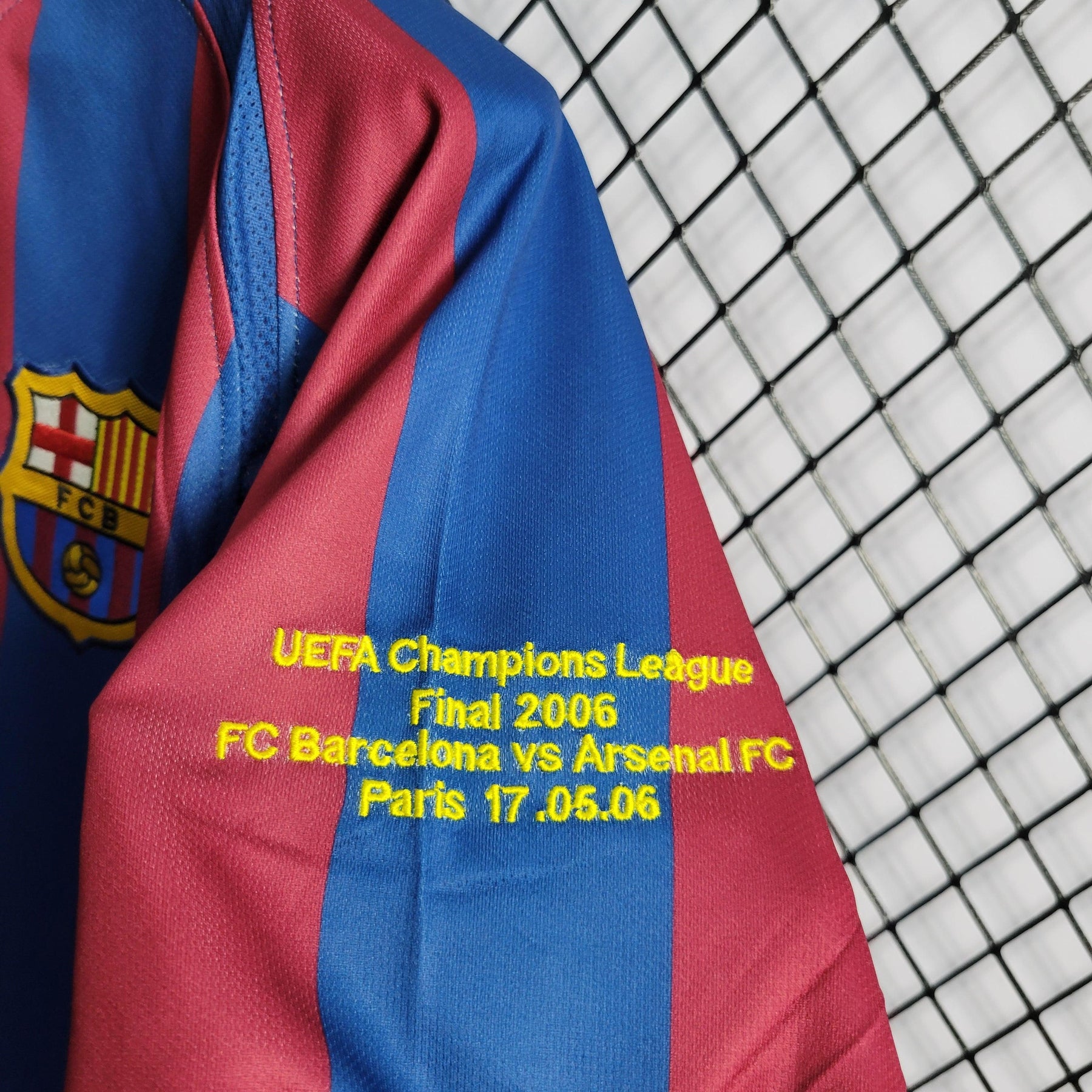 Camisa Barcelona 05/06 Retrô - Azul e Vermelha | Torcedor - FutNews
