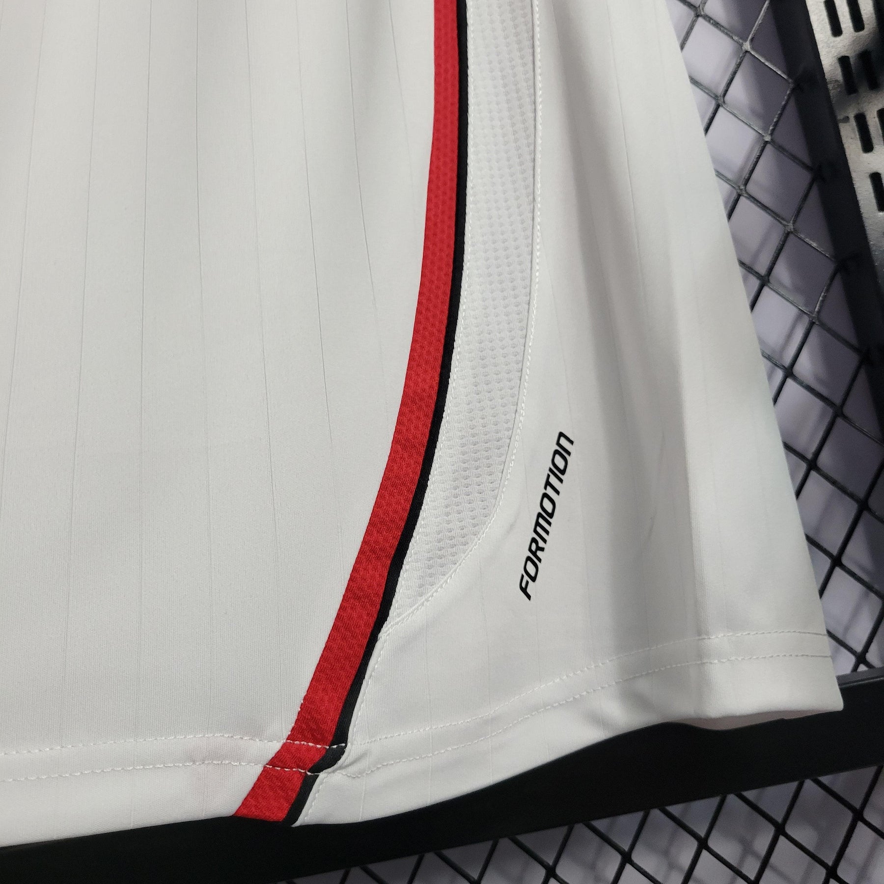 Camisa Milan Away 06/07 Retrô - Branca | Torcedor - FutNews