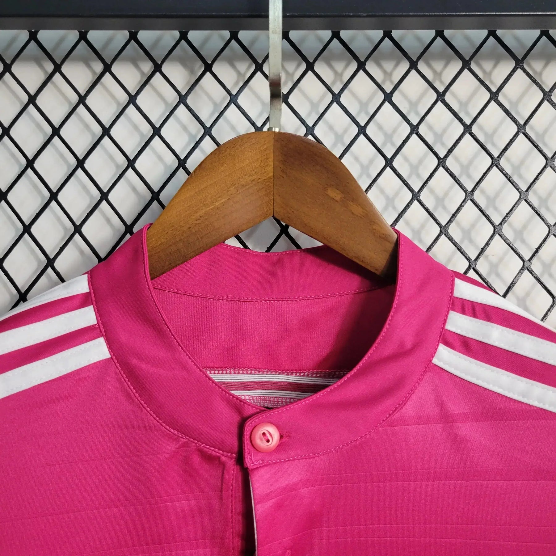 Camisa Real Madrid Away 14/15 Retrô - Rosa | Torcedor - FutNews