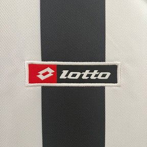 Camisa Juventus Home 2001/02 Retrô - Branca e Preta | Torcedor
