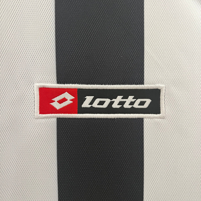 Camisa Juventus Home 2001/02 Retrô - Branca e Preta | Torcedor