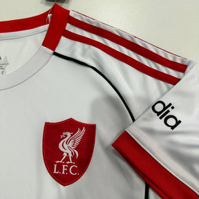 Camisa Liverpool Home 25/26 - Branca e Vermelha | Torcedor