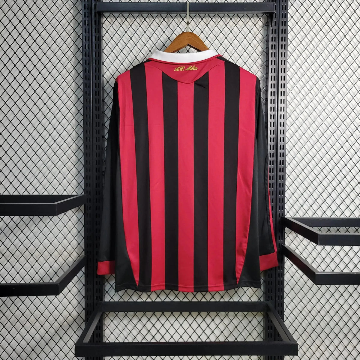Camisa Milan Home 09/10 Retrô Manga Longa - Vermelha e Preta | Torcedor - FutNews