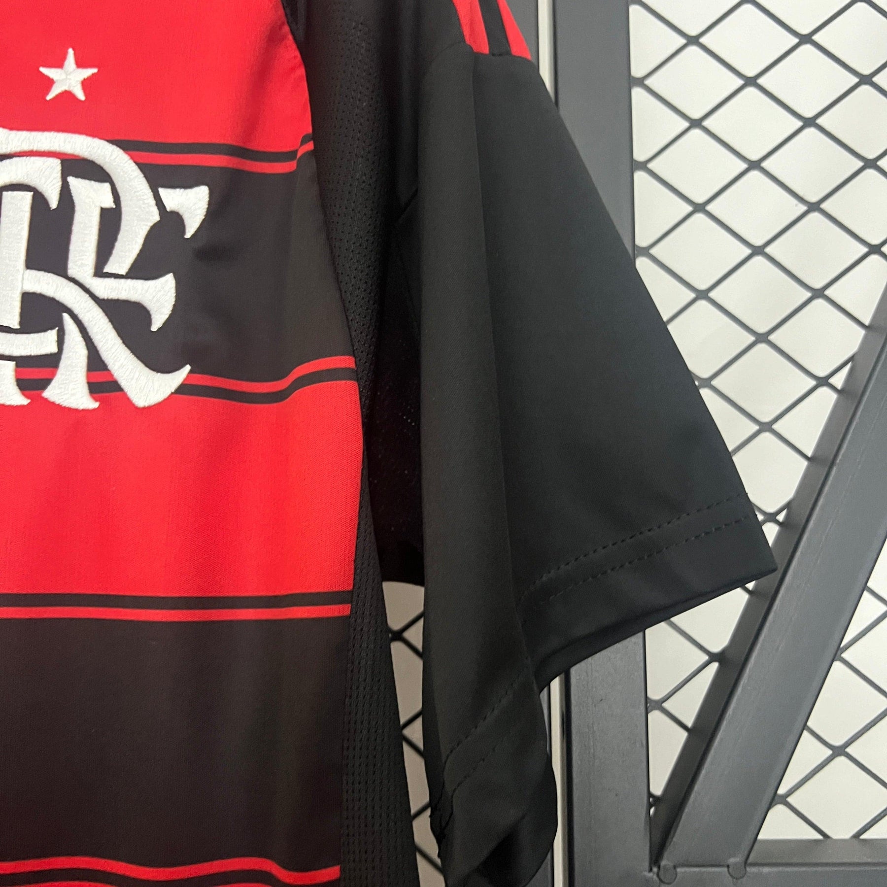 Camisa CRF Home 25/26 - Preta e Vermelha | Torcedor - FutNews