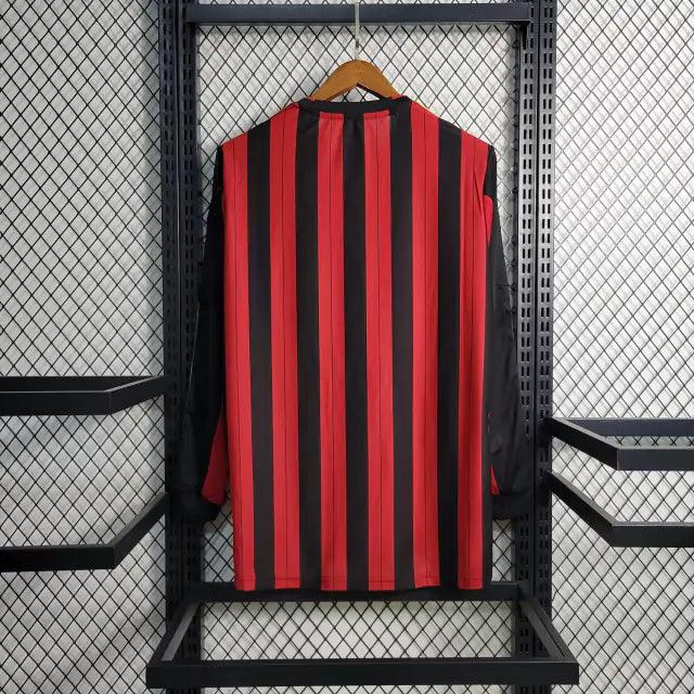 Camisa Milan Home 13/14 Retrô Manga Longa - Vermelha e Preta | Torcedor - FutNews