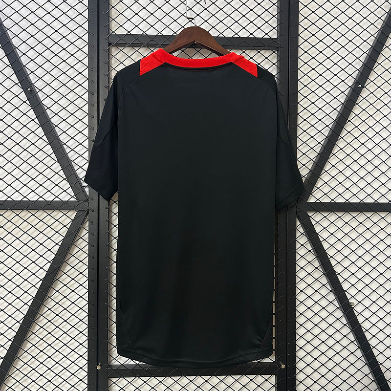 Camisa Internacional Treino 25/26 - Preta e Vermelha | Torcedor