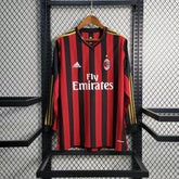 Camisa Milan Home 13/14 Retrô Manga Longa - Vermelha e Preta | Torcedor - FutNews