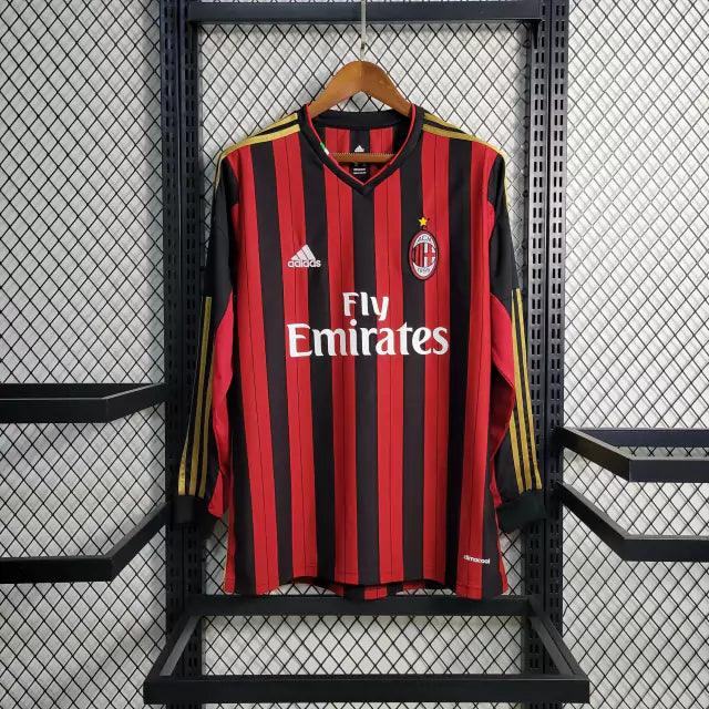 Camisa Milan Home 13/14 Retrô Manga Longa - Vermelha e Preta | Torcedor - FutNews