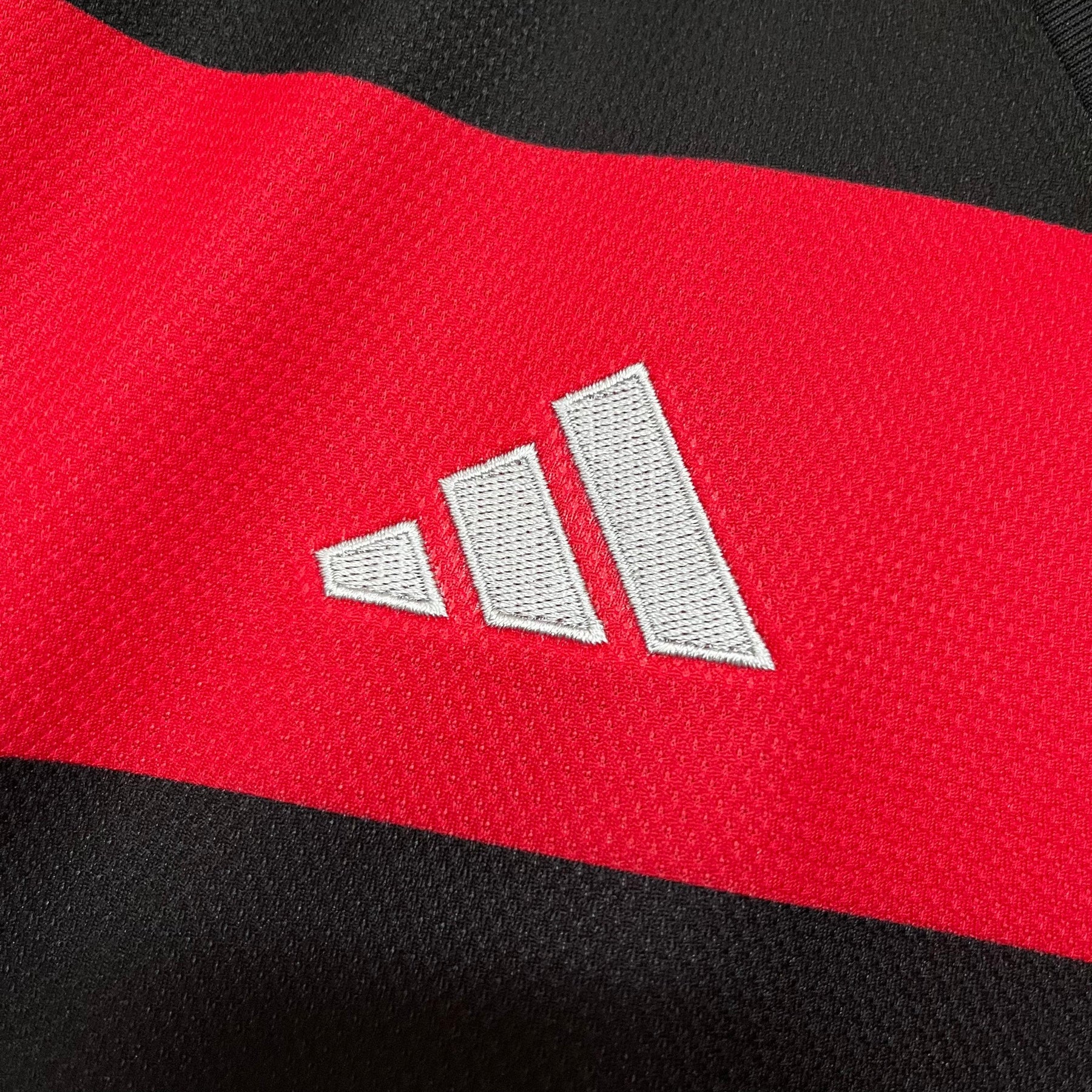 Camisa CRF Home 24/25 - Preta e Vermelha | Torcedor - FutNews